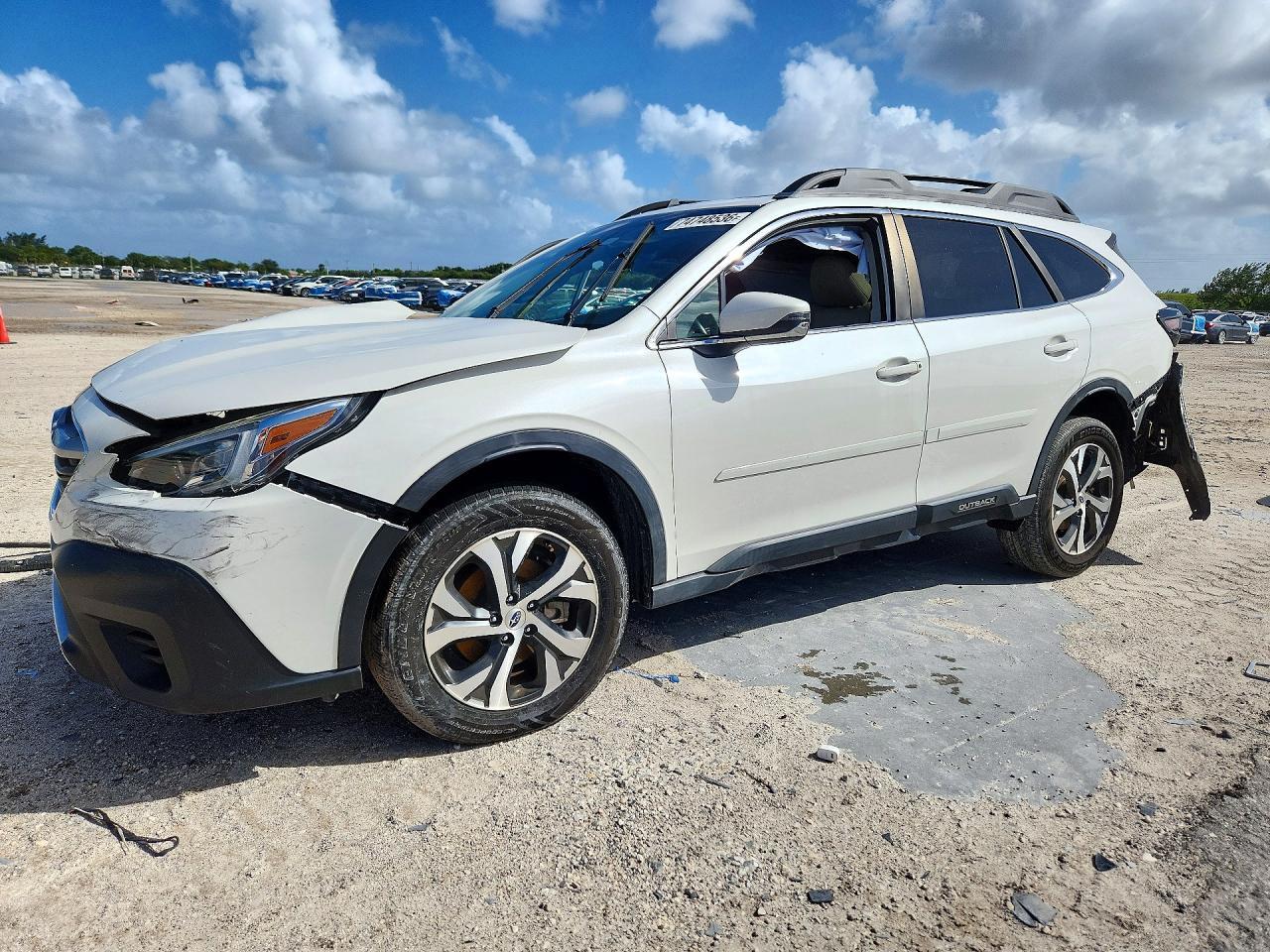 Vue de 2021 SUBARU OUTBACK LIMITED, angle 1