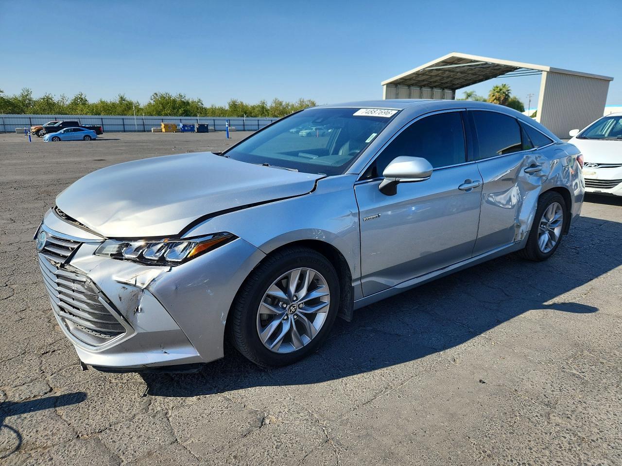 Вид 2021 TOYOTA AVALON XLE, угол 1