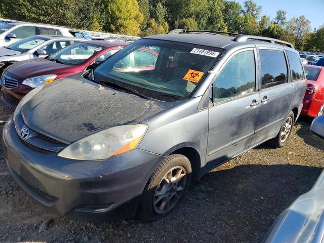 2010 TOYOTA SIENNA LE 8-PASSENGER