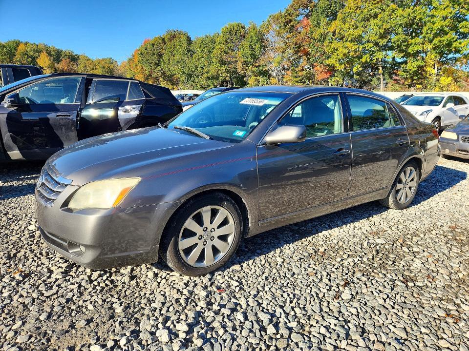 2005 TOYOTA AVALON XLS  