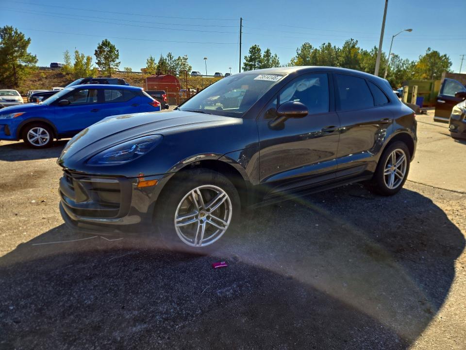 2023 PORSCHE MACAN BASE  