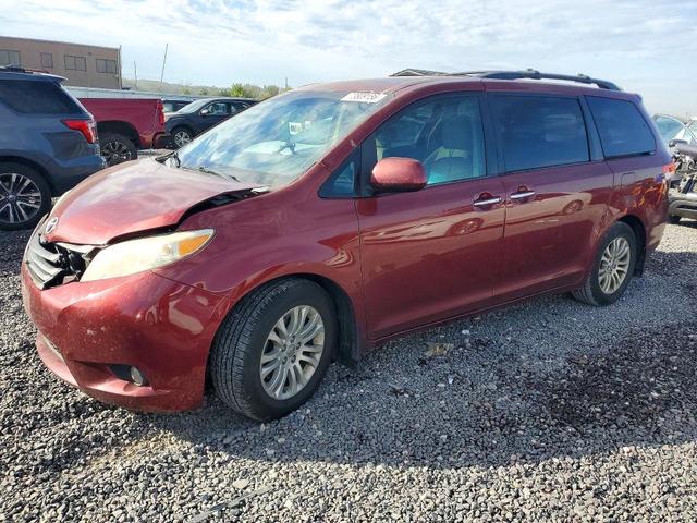 2014 TOYOTA SIENNA XLE 8-PASSENGER  