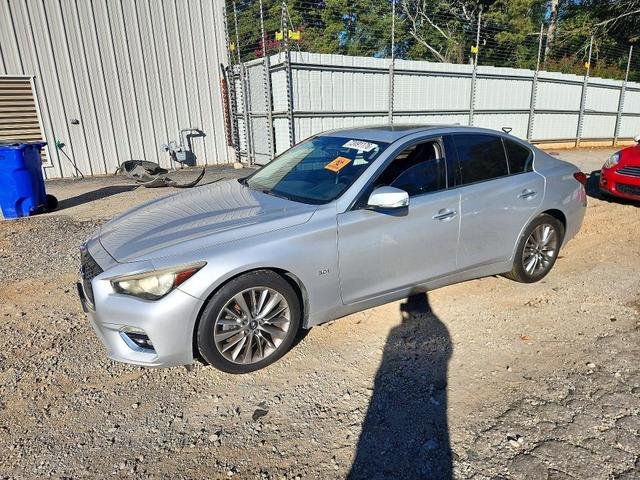 2018 INFINITI Q50 30T LUXE  