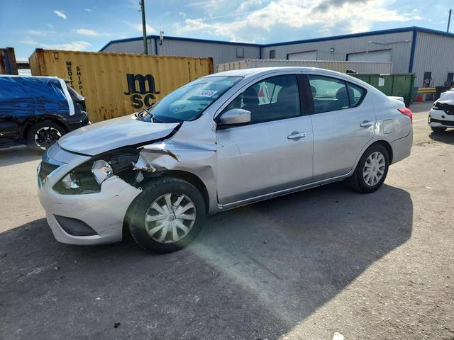 2017 NISSAN VERSA