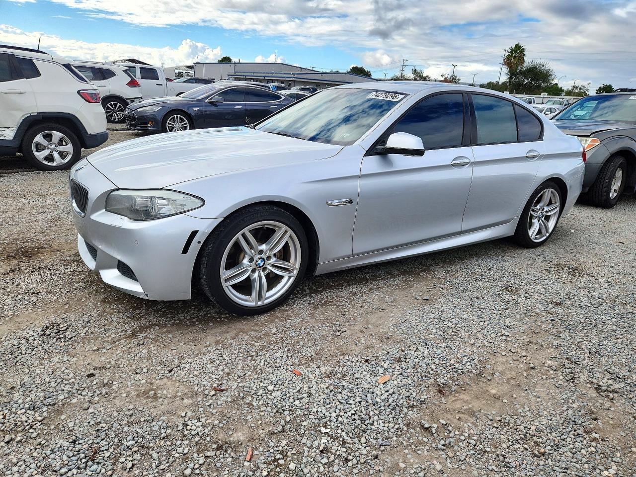 منظر 2013 BMW 535 I، زاوية 1