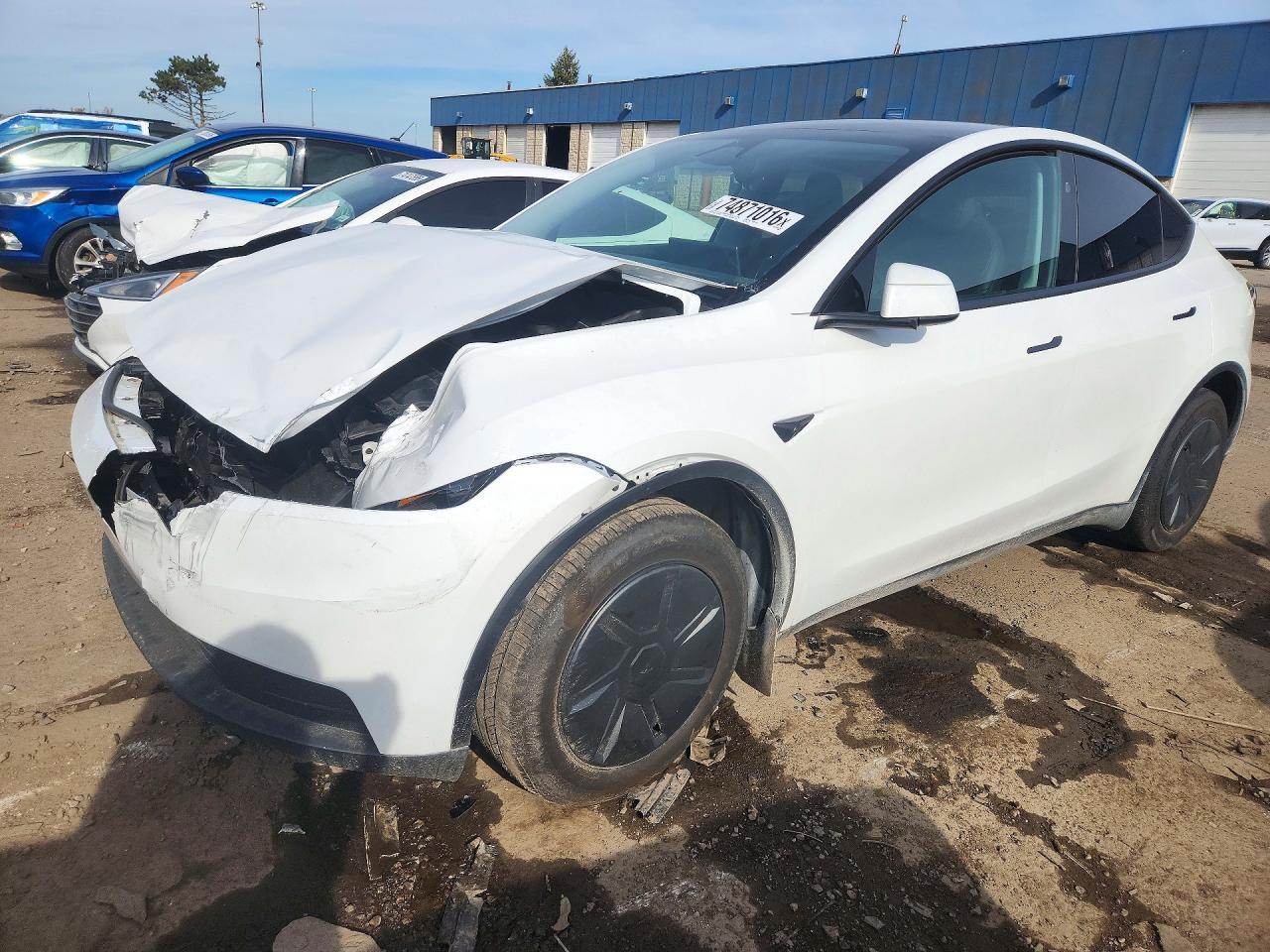 Вид 2026 TESLA MODEL Y, угол 1