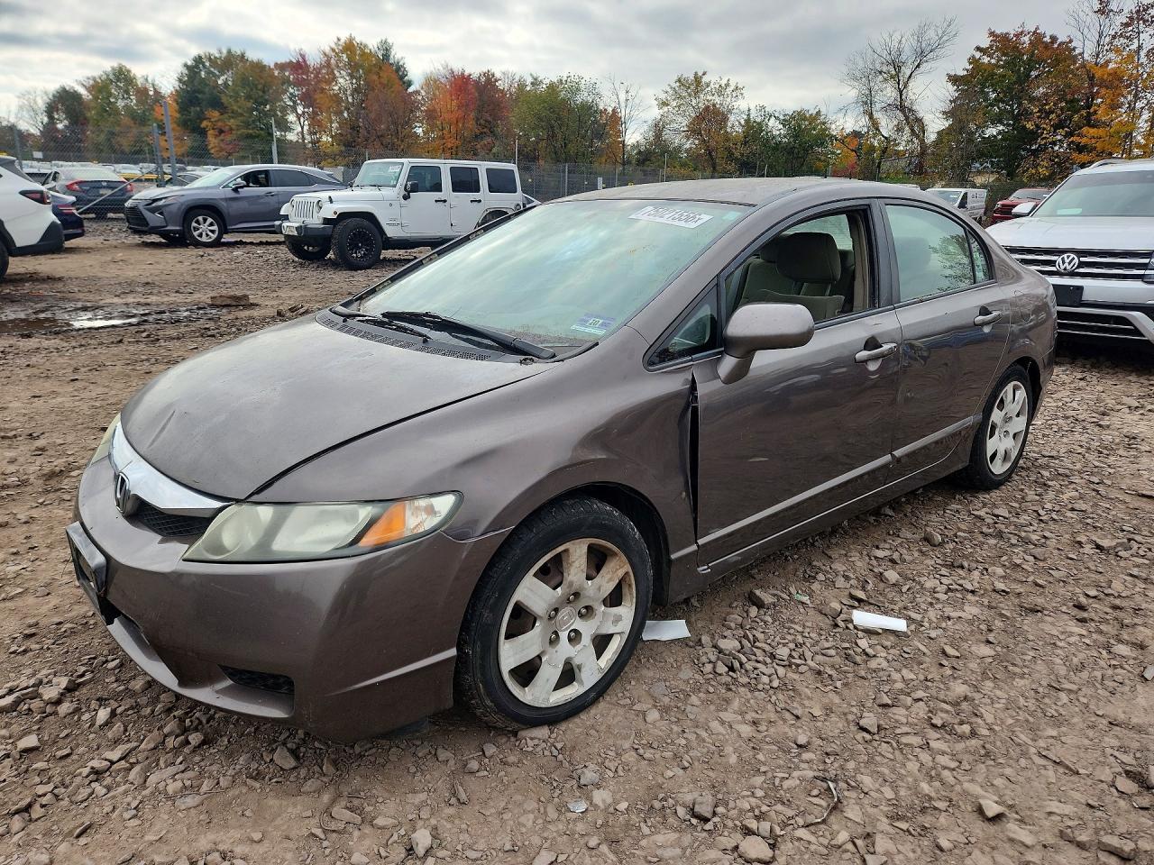 Vue de 2011 HONDA CIVIC LX, angle 1