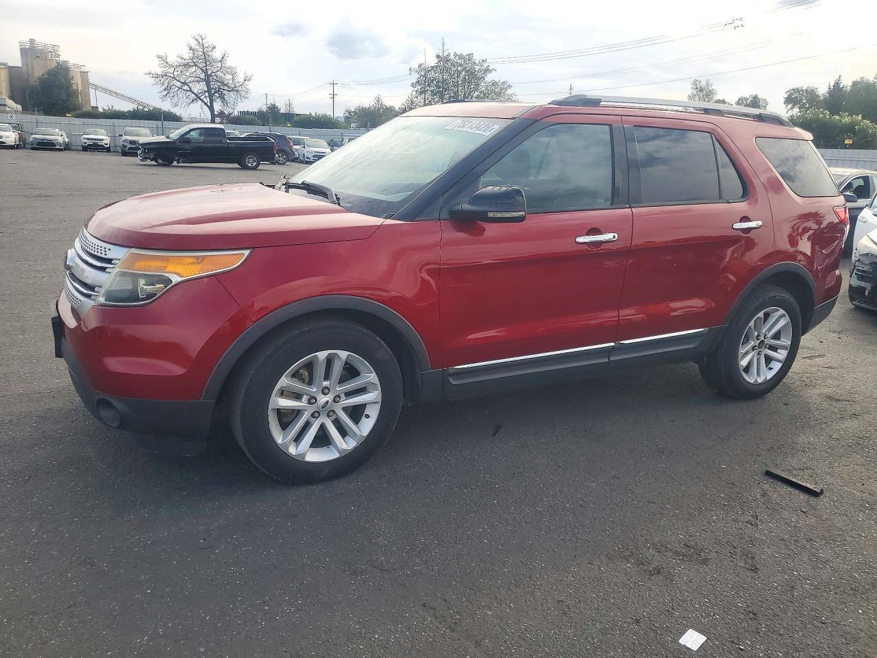 منظر 2013 FORD EXPLORER XLT، زاوية 1