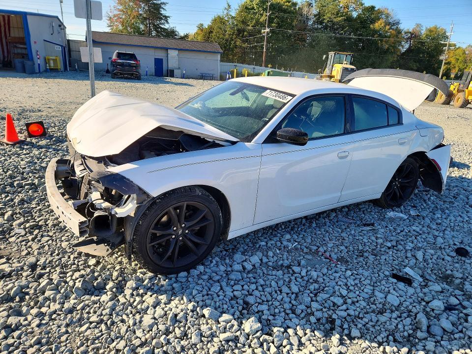 2018 DODGE CHARGER SXT  