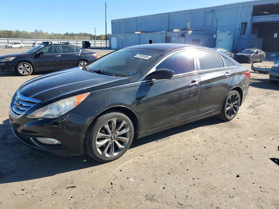 2011 HYUNDAI SONATA SE  