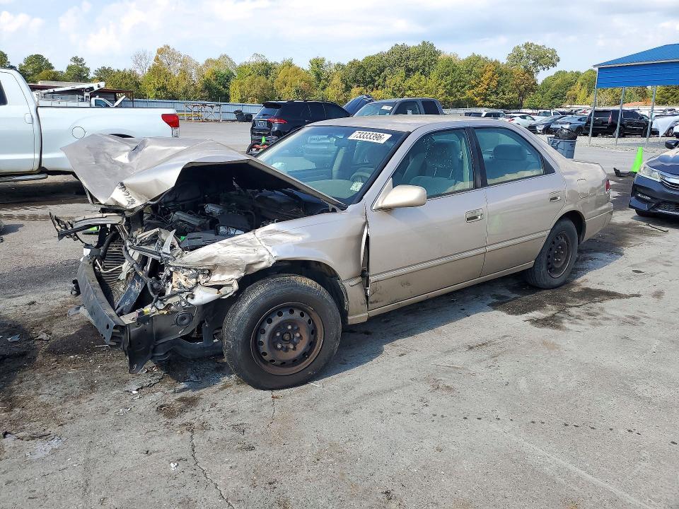 1999 TOYOTA CAMRY LE  