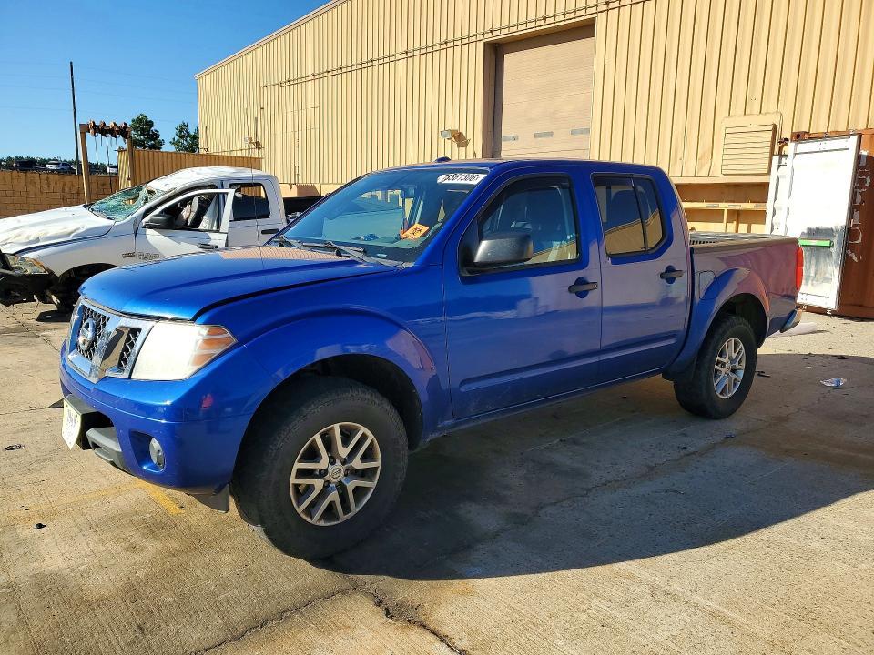 2015 NISSAN FRONTIER SV  