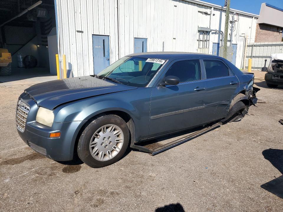 2005 CHRYSLER 300   