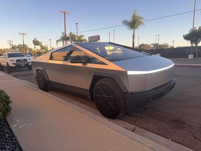 2024 TESLA CYBERTRUCK   