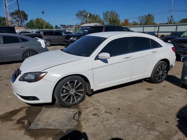 2014 CHRYSLER 200