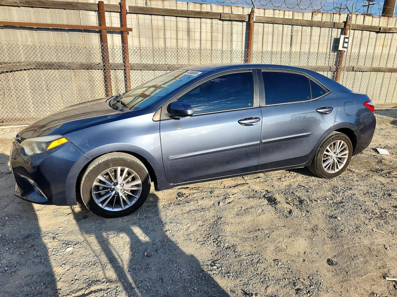 Вид 2015 TOYOTA COROLLA LE PLUS, угол 1