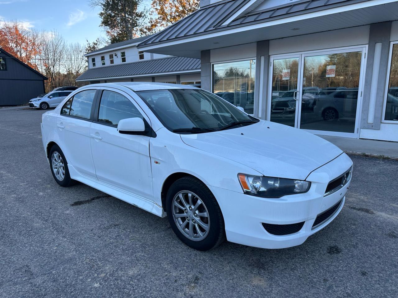 Vue de 2012 MITSUBISHI LANCER SE, angle 1