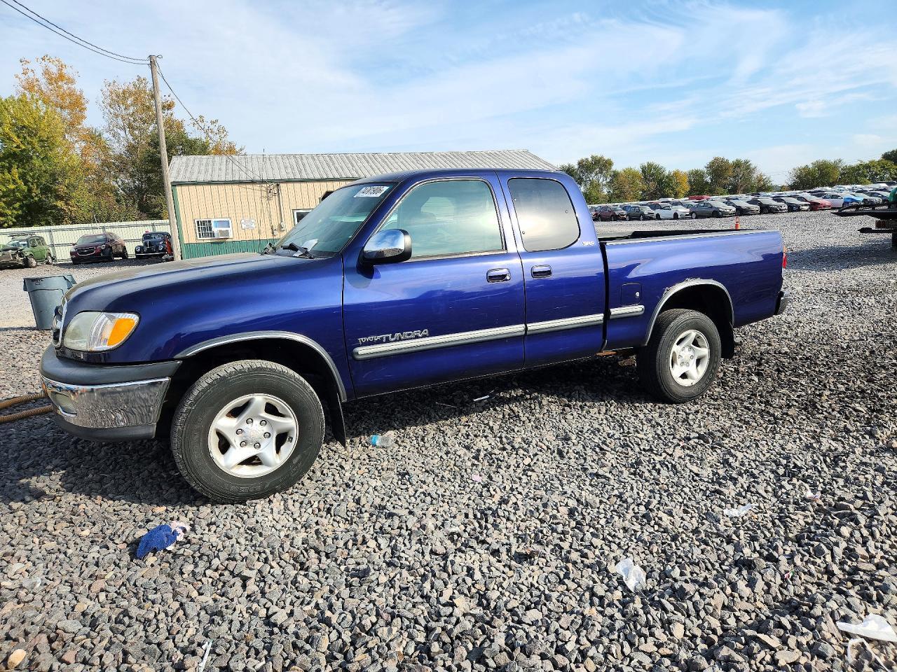 Vista de 2002 TOYOTA TUNDRA SR5 V8, ángulo 1