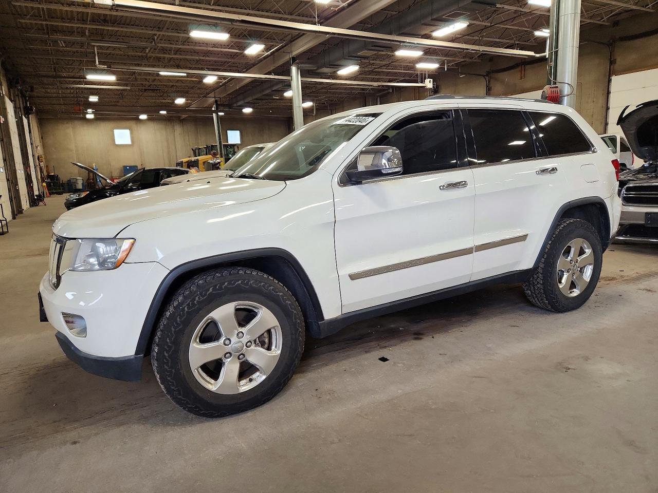 Вид 2011 JEEP CHEROKEE LIMITED, угол 1