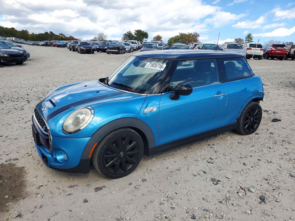 2018 MINI COOPER S  