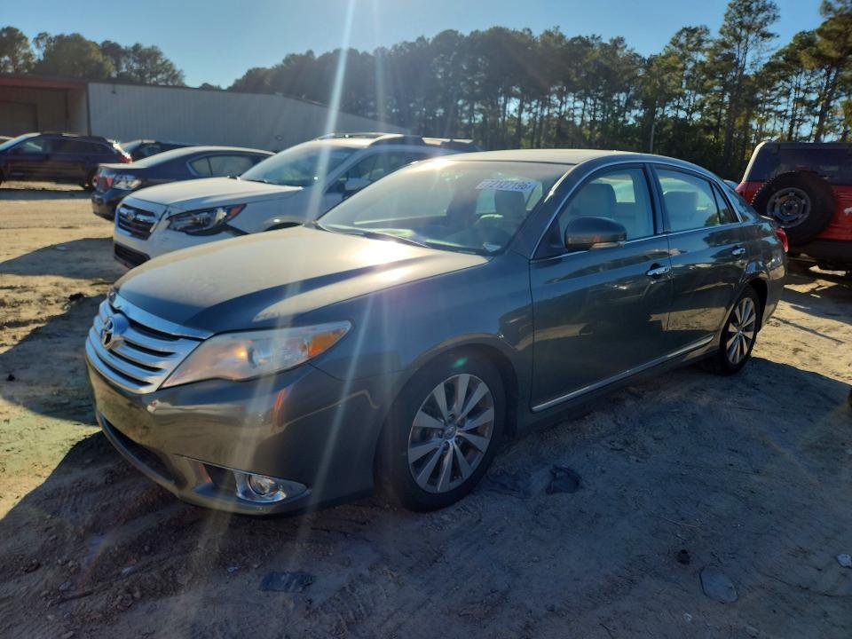 2011 TOYOTA AVALON LIMITED  