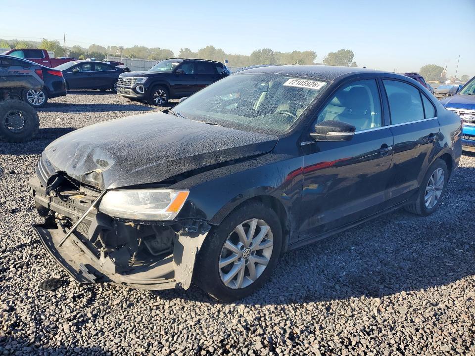 2013 VOLKSWAGEN JETTA SE  