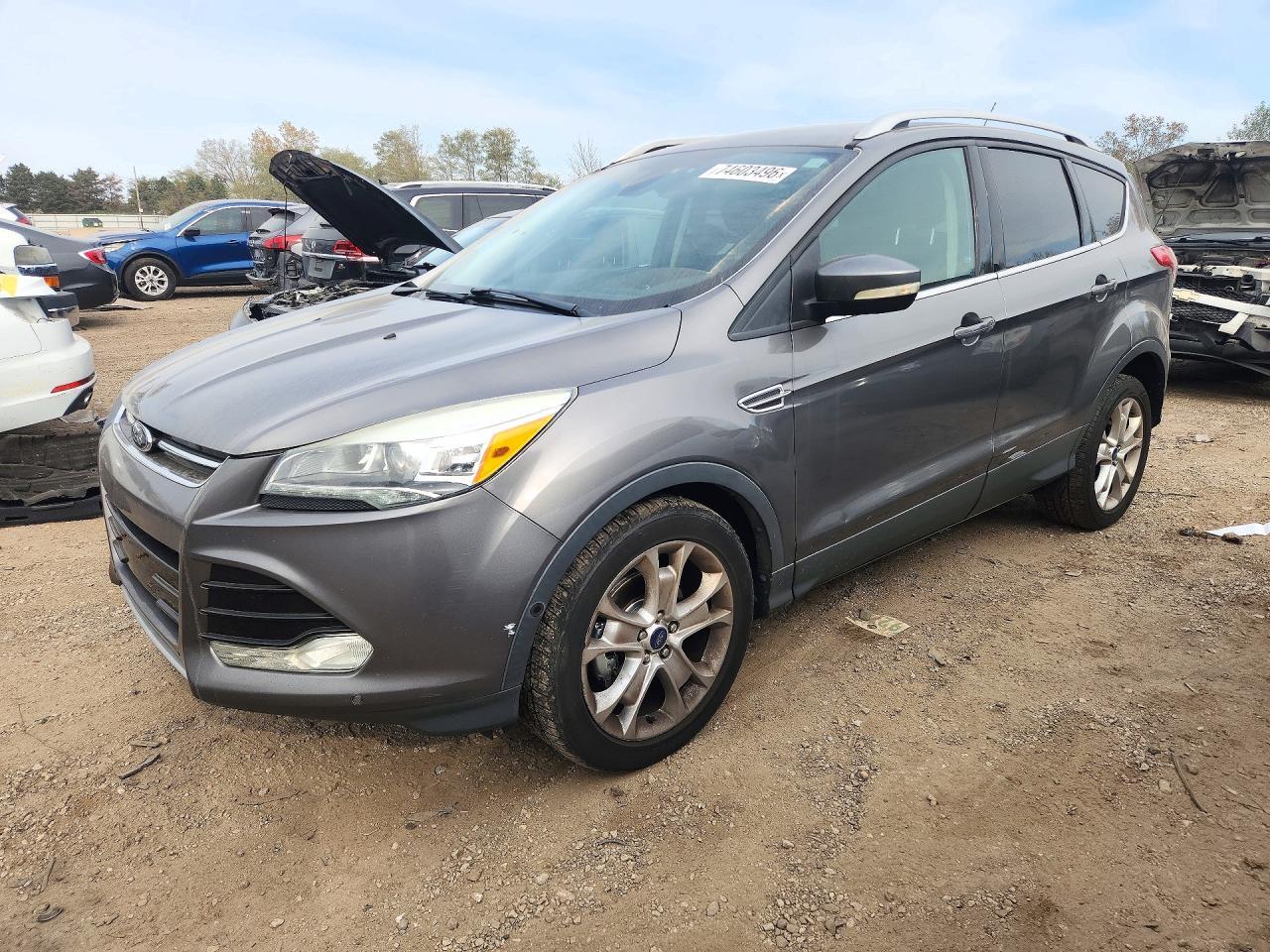 منظر 2014 FORD ESCAPE TITANIUM، زاوية 1