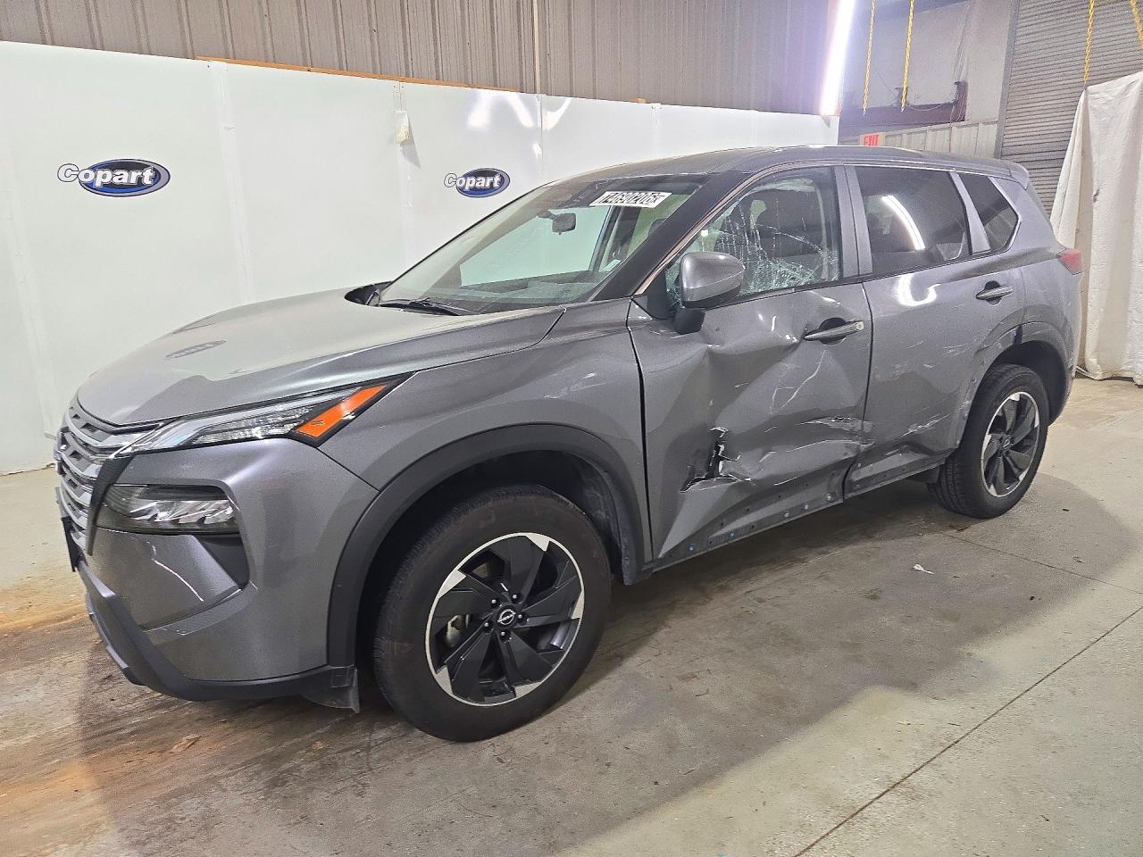 Vista de 2025 NISSAN ROGUE SV, ángulo 1