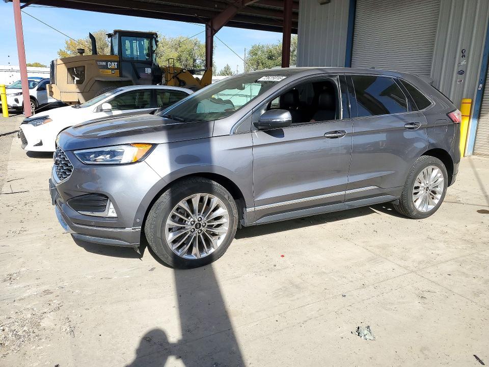 2022 FORD EDGE TITANIUM  