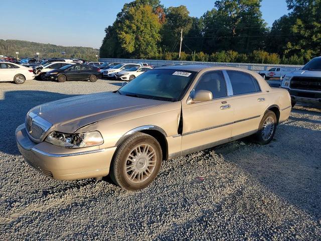 2008 LINCOLN TOWNCAR