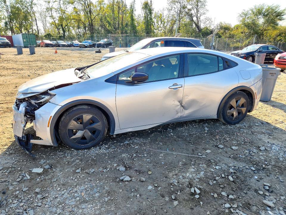 2024 TOYOTA PRIUS LE  