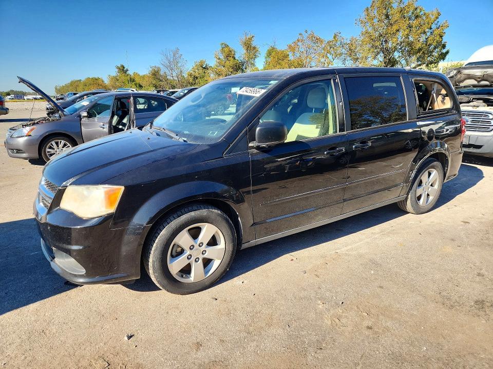 2013 DODGE GRAND CARAVAN SE  