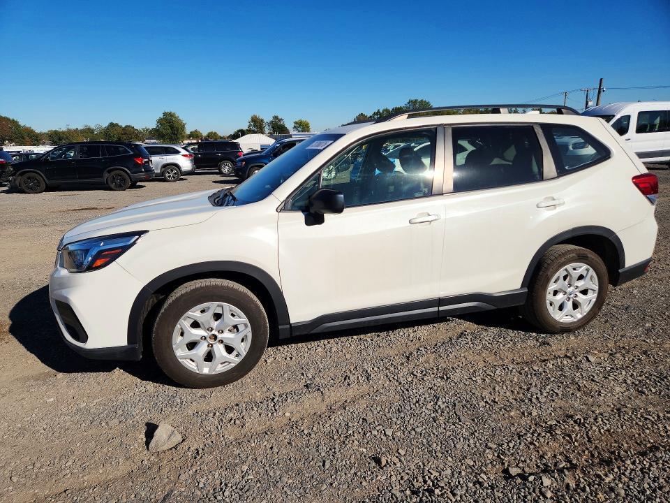 2021 SUBARU FORESTER   