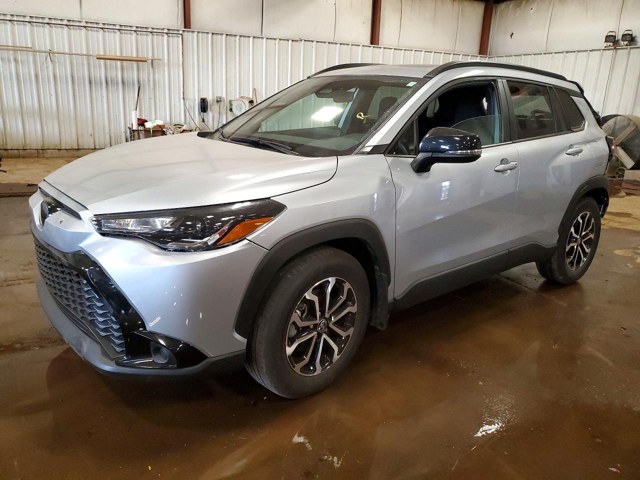 Vue de 2025 TOYOTA COROLLA CROSS HYBRID SE, angle 1