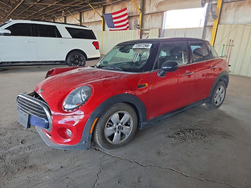 2017 MINI COOPER   