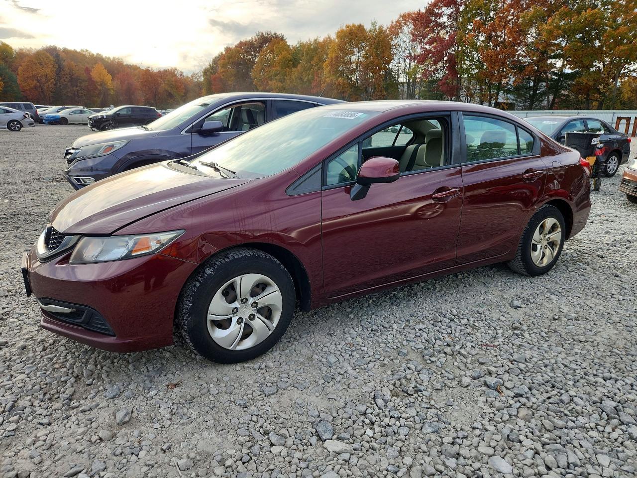 Vista de 2013 HONDA CIVIC LX, ángulo 1