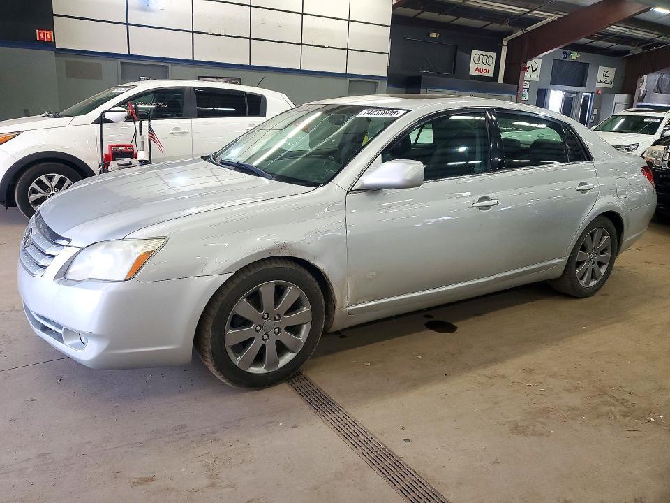 2005 TOYOTA AVALON TOURING  