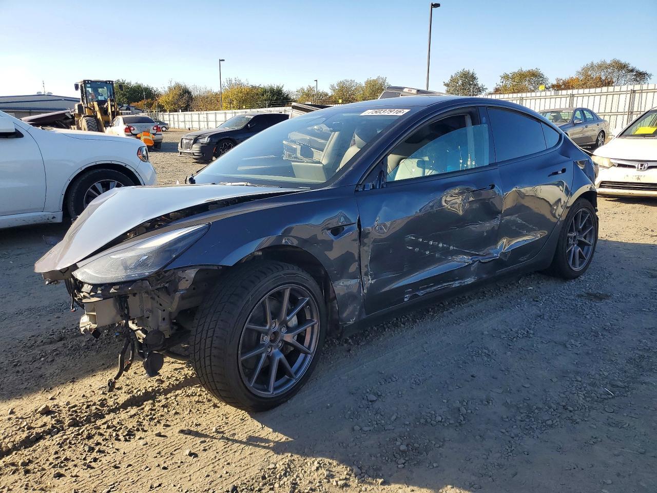 منظر 2023 TESLA MODEL 3، زاوية 1