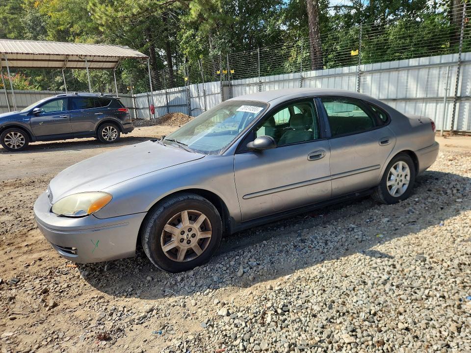 2006 FORD TAURUS SE  