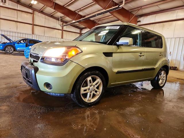 2011 KIA SOUL +  