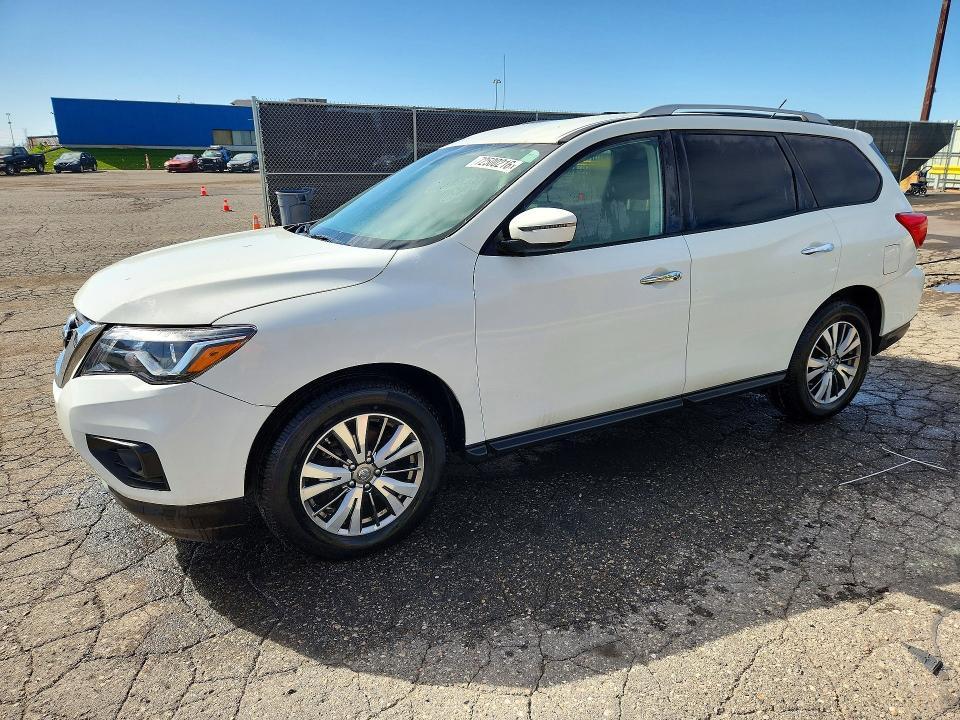 2018 NISSAN PATHFINDER SV  
