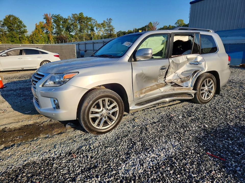 2013 LEXUS LX 570  