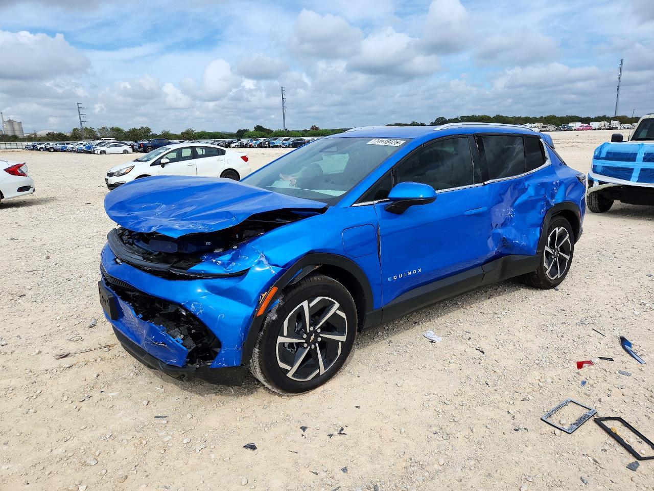 Vista de 2026 CHEVROLET EQUINOX LT, ángulo 1