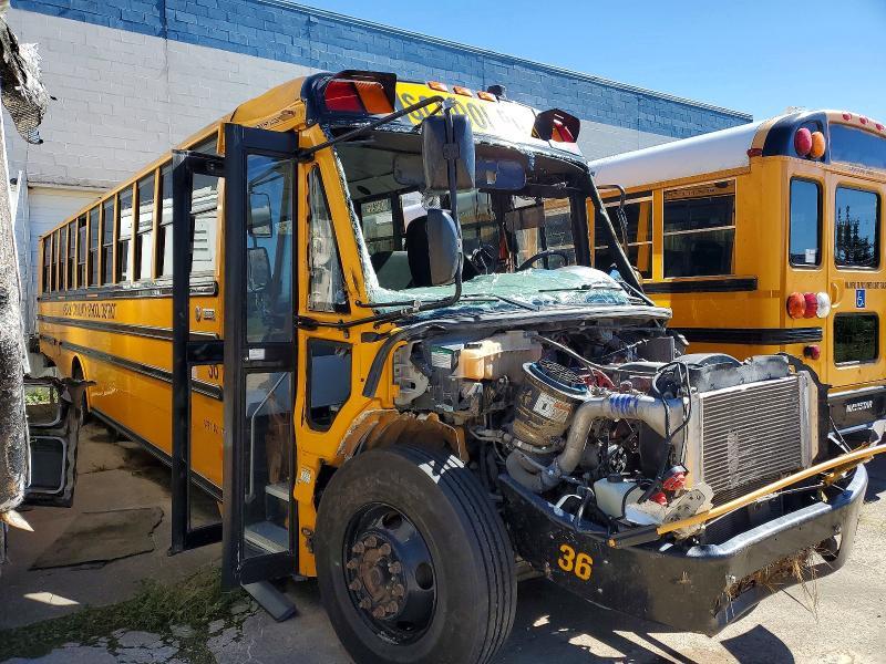 2017 THOMAS SCHOOL BUS
