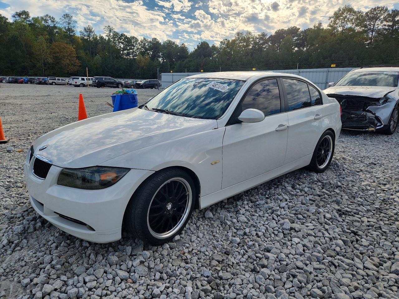 منظر 2008 BMW 328 I، زاوية 1
