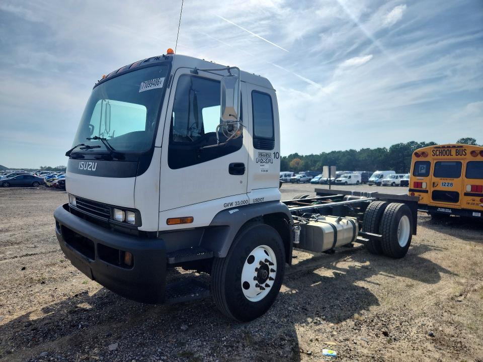 2009 ISUZU T8F TRUCK CAB AND CHASSIS