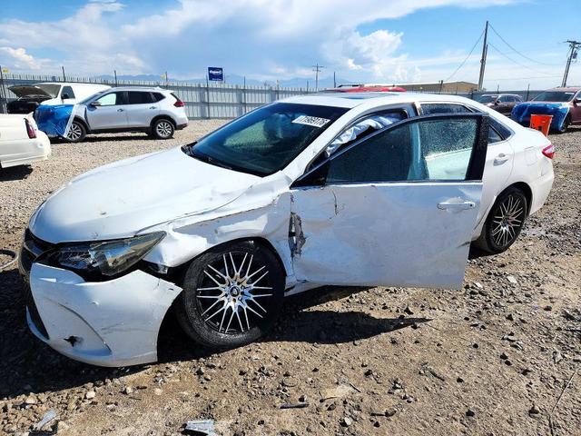 2015 TOYOTA CAMRY SE  