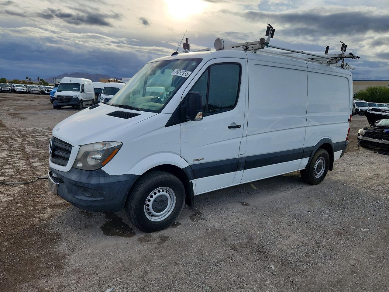 Vedere 2015 MERCEDES-BENZ SPRINTER 2500, unghi 1