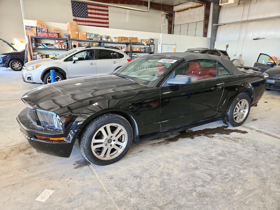 2005 FORD MUSTANG GT  