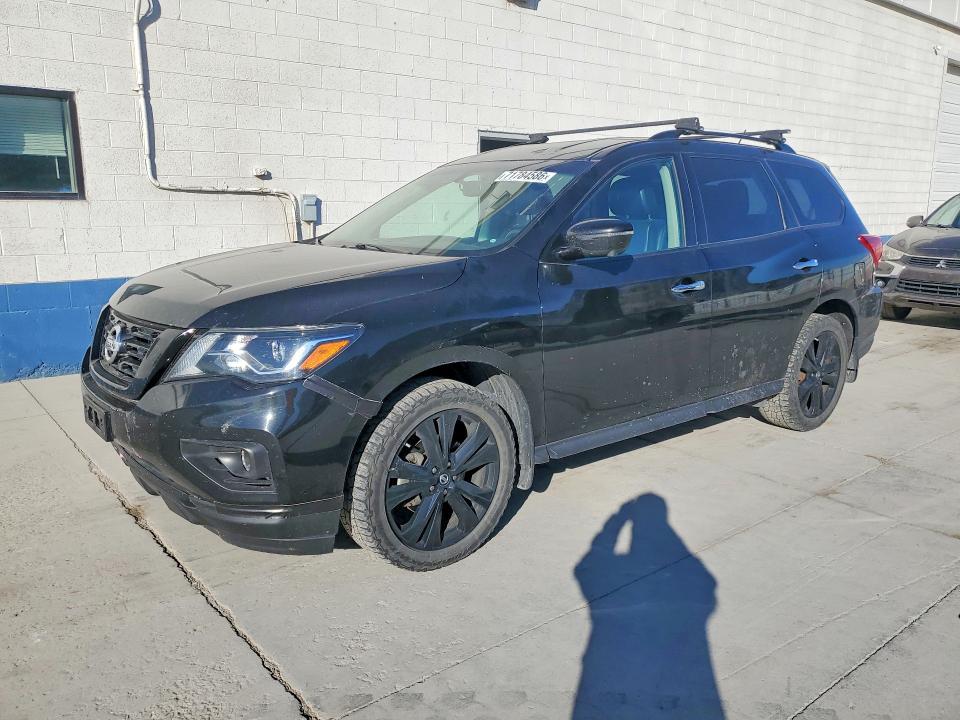 2018 NISSAN PATHFINDER SL  